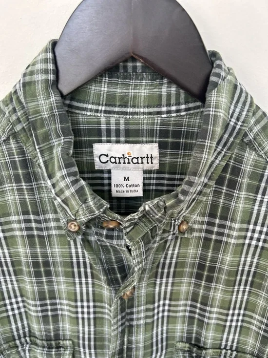 Carhartt Plaid Button Down Shirt Mens Medium Green Workwear Rugged Cotton 21x30 - Picture 2 of 5